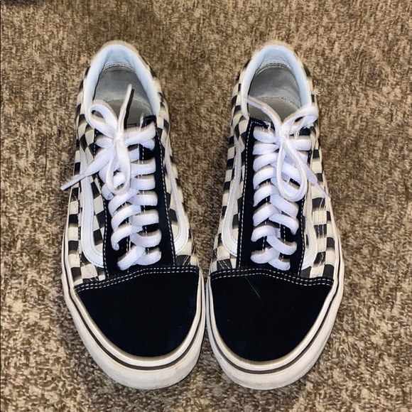 black and white checkered tennis shoes
